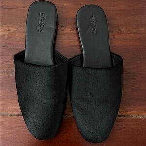 Hoven Black Fur-Textured Mules
